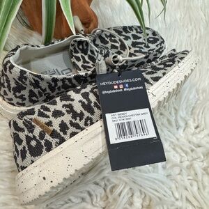 New🌿Hey Dude Woven Cheetah Grey